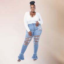 Load image into Gallery viewer, Cut Close | Distressed Jeans